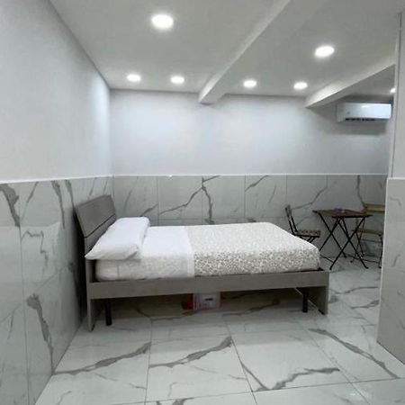 B&B Emily Νάπολη Εξωτερικό φωτογραφία