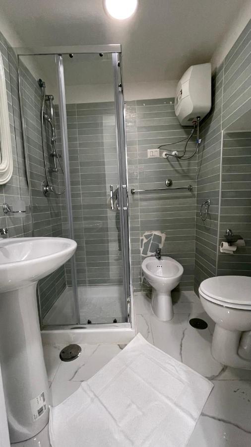 B&B Emily Νάπολη Εξωτερικό φωτογραφία