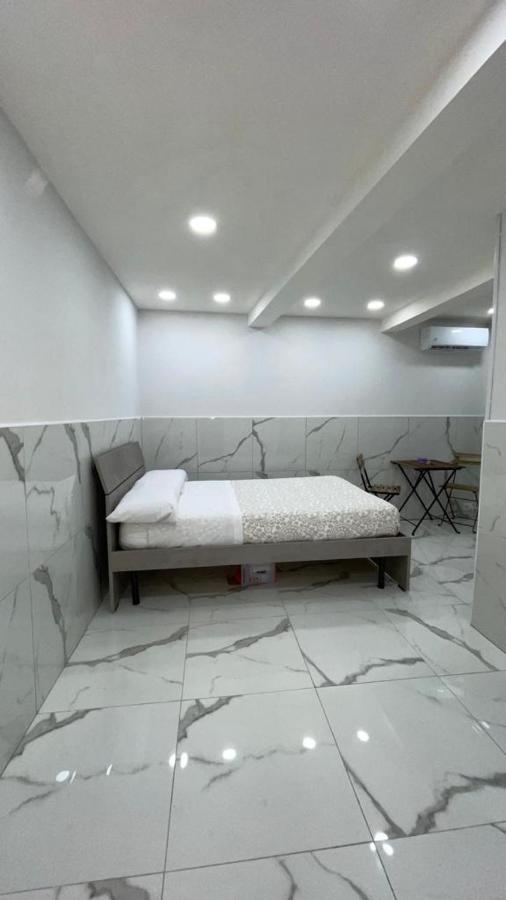 B&B Emily Νάπολη Εξωτερικό φωτογραφία
